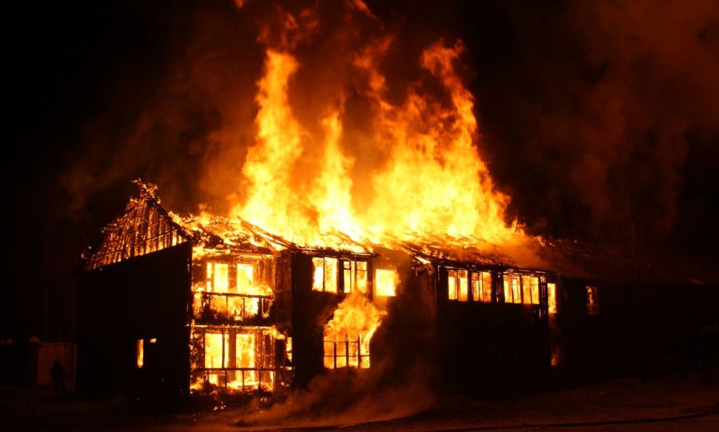 The Spiritual Meaning of Dreaming of a House on Fire